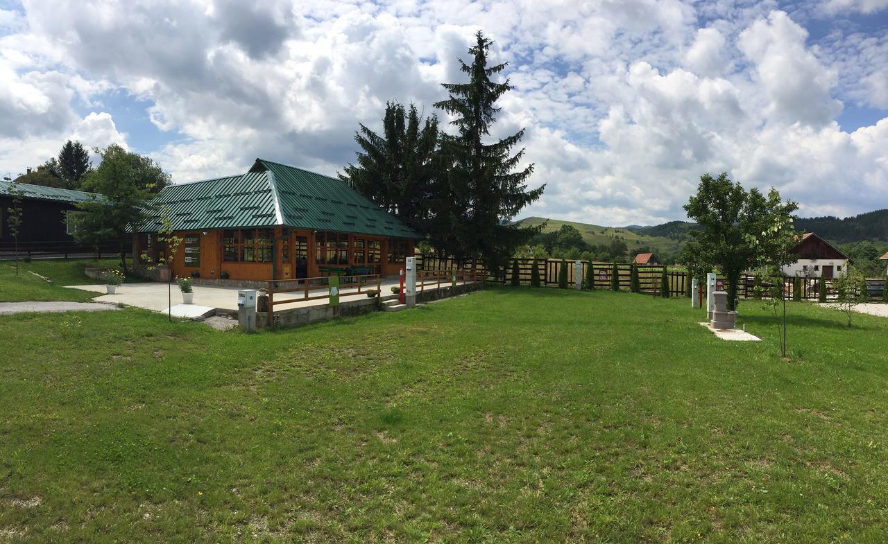 Apartments&Camping Zip Kremna Exterior photo
