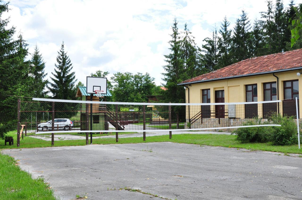 Apartments&Camping Zip Kremna Exterior photo