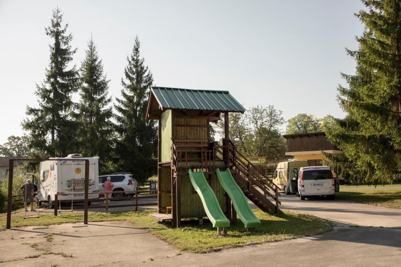 Apartments&Camping Zip Kremna Exterior photo